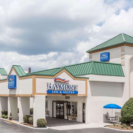 Baymont By Wyndham Greensboro/Coliseum Bagian luar foto