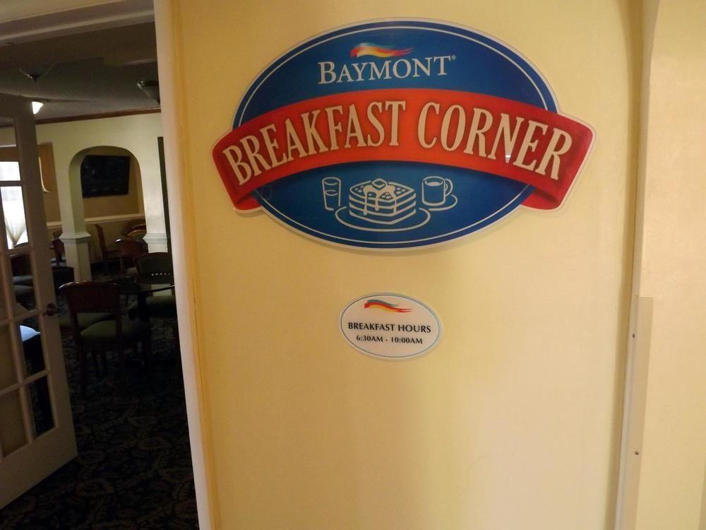 Baymont By Wyndham Greensboro/Coliseum Bagian luar foto