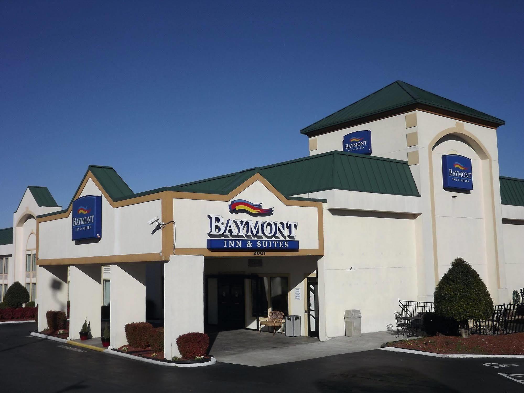 Baymont By Wyndham Greensboro/Coliseum Bagian luar foto